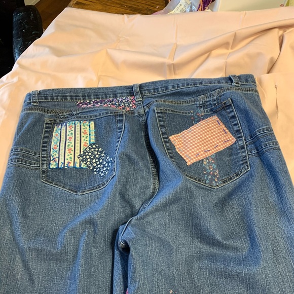 Cute hand stitched jeans! - Picture 3 of 6